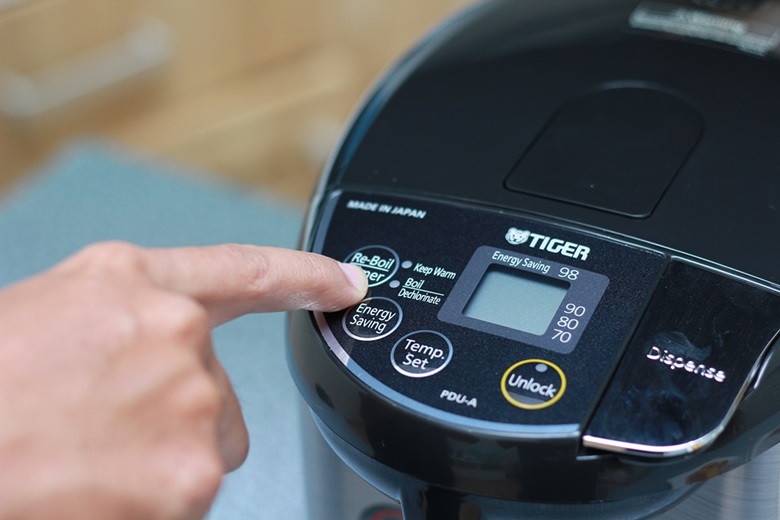 Đun sôi lại nước bạn nhấn nút “Re-Boil/Timer” 1 lần