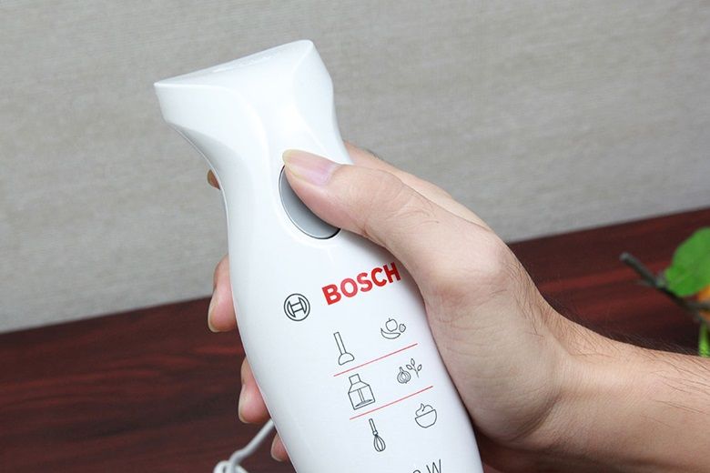 Điều khiển hoạt động của máy chỉ với một nút nhấn tiện dụng