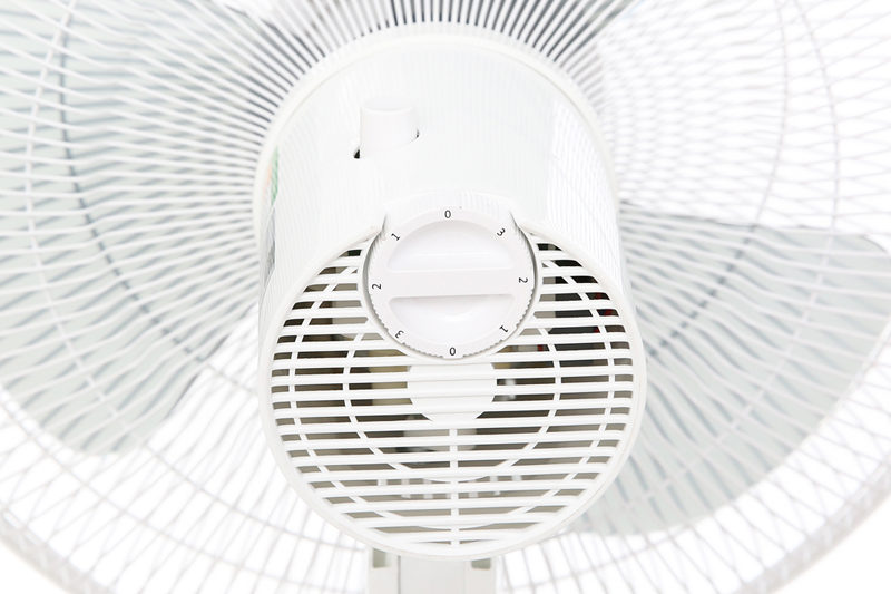 Hoạt động êm - Quạt đứng Midea FS40-18C
